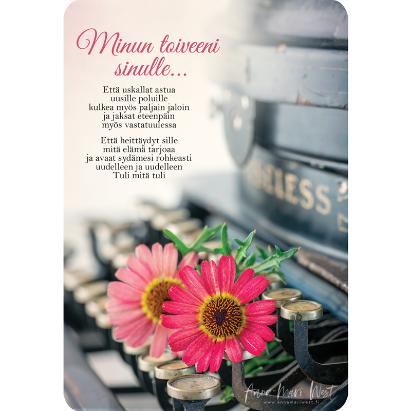 KT7A8491 vanha kirjoituskone kukkia