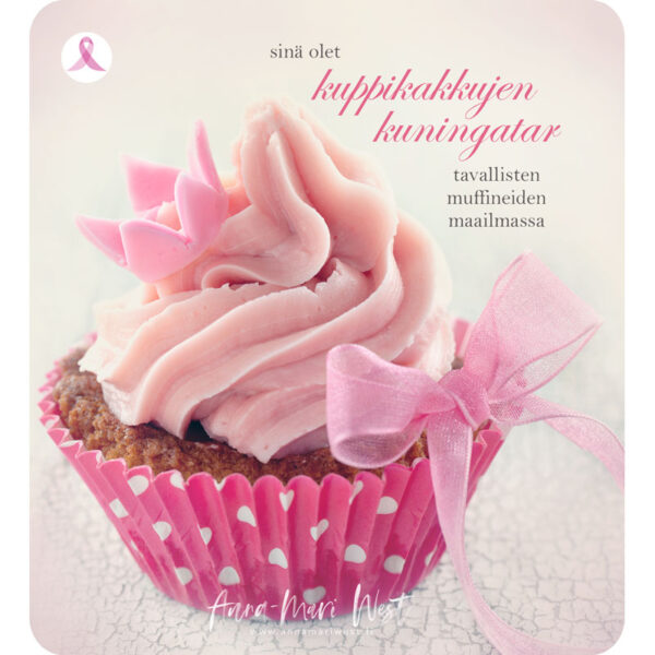 mansikka cupcake kuppikakku vaaleanpunainen